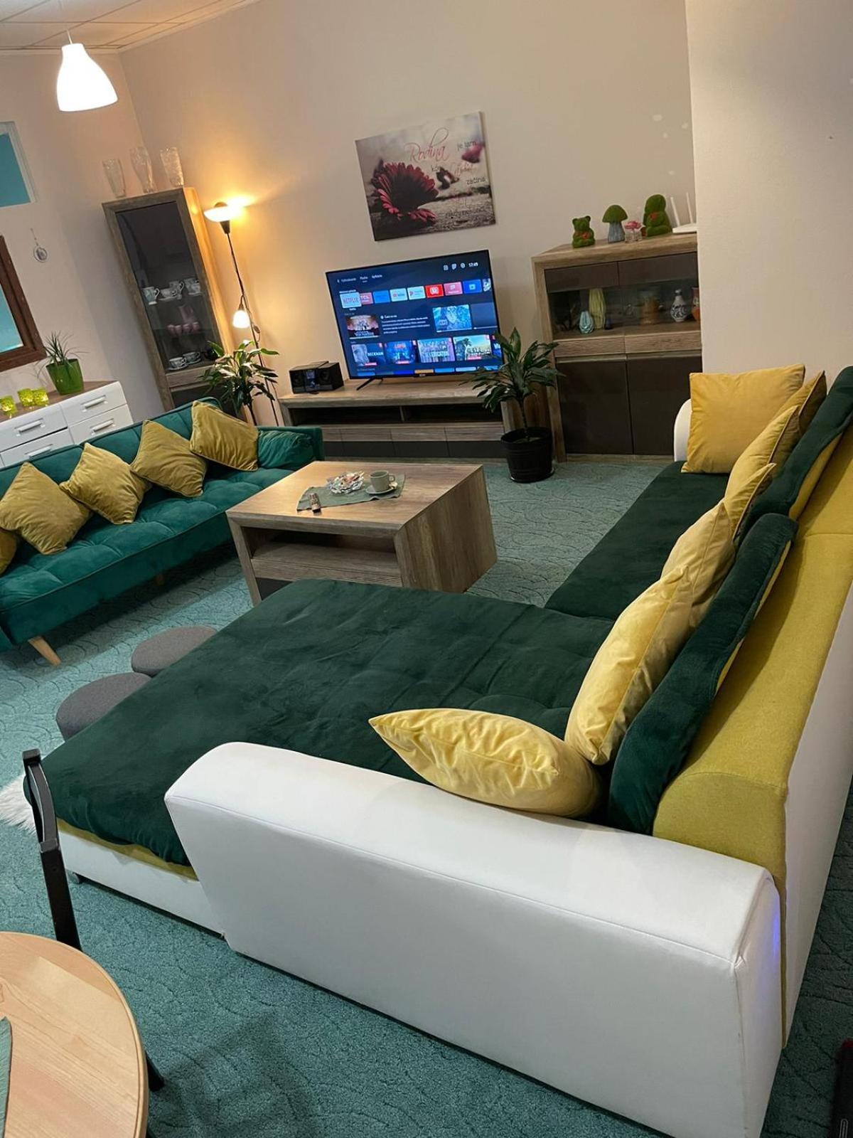 Velky Apartman บราติสลาวา ภายนอก รูปภาพ