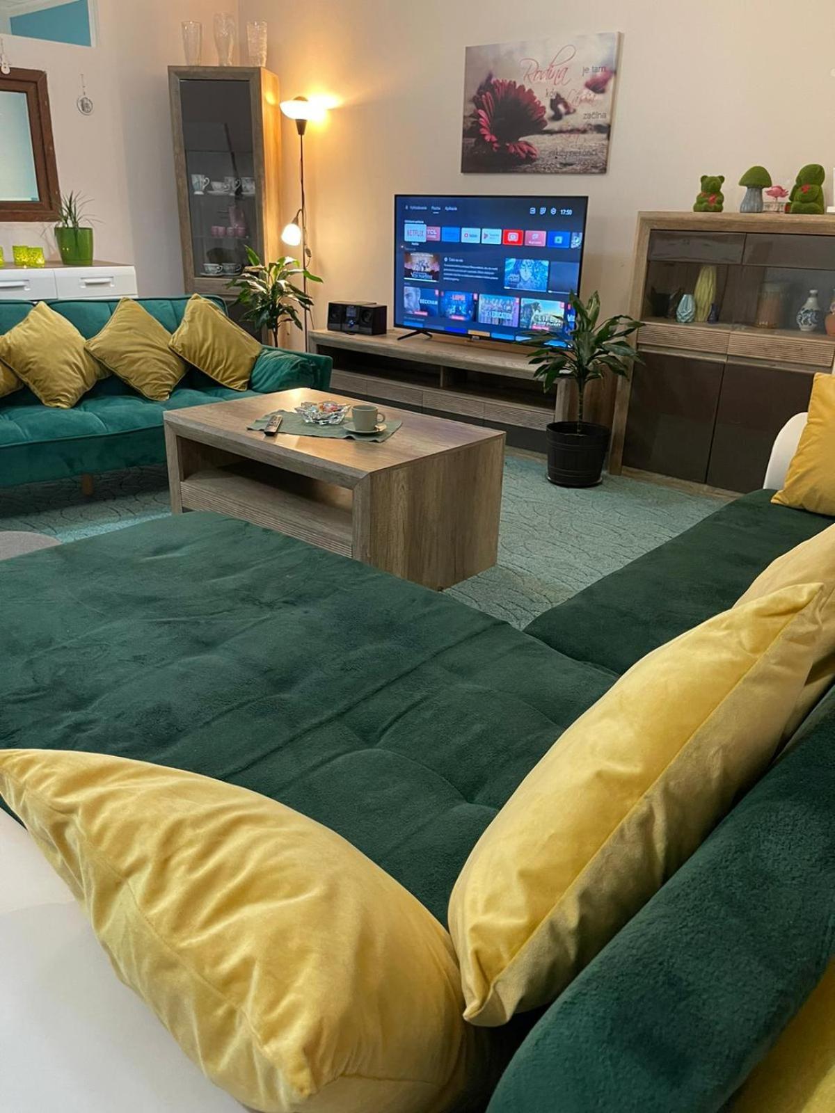 Velky Apartman บราติสลาวา ภายนอก รูปภาพ